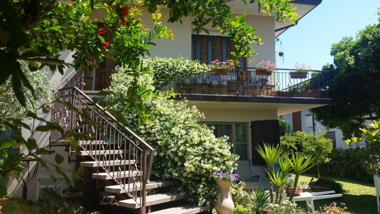 A Casa Di Gabri Bed and Breakfast San Giovanni In Marignano Exteriör bild